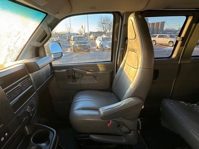 2017 Chevrolet Express 3500 LS Passenger