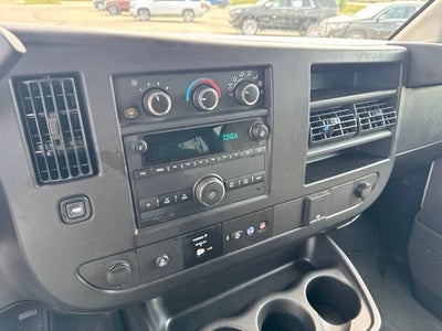 2025 Chevrolet Express Passenger 1LS