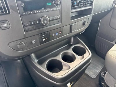 2025 Chevrolet Express Passenger 1LS