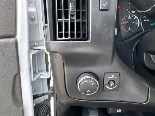 2025 Chevrolet Express Passenger 1LS