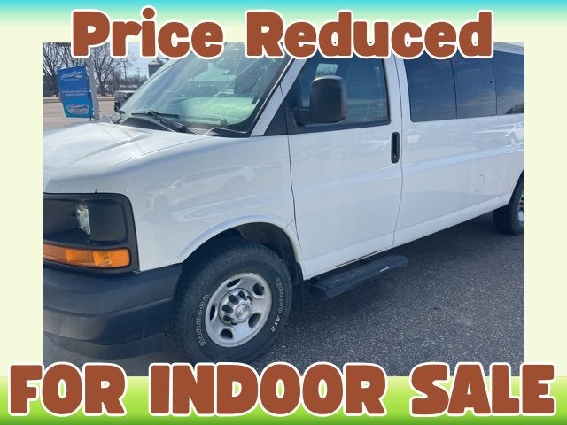 2017 Chevrolet Express Passenger 3500 LS