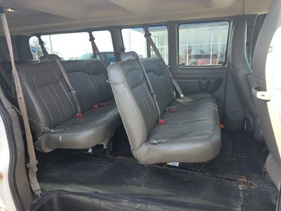 2017 Chevrolet Express Passenger 3500 LS