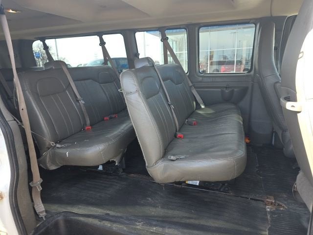 2017 Chevrolet Express Passenger 3500 LS