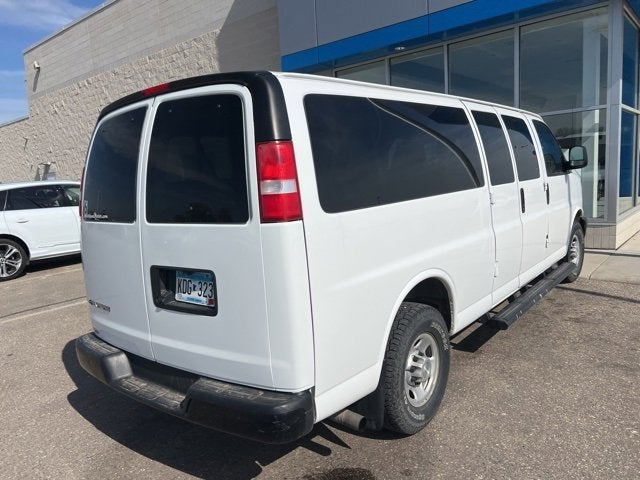 2017 Chevrolet Express Passenger 3500 LS