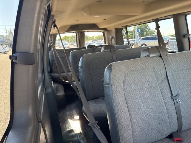2017 Chevrolet Express Passenger 3500 LS