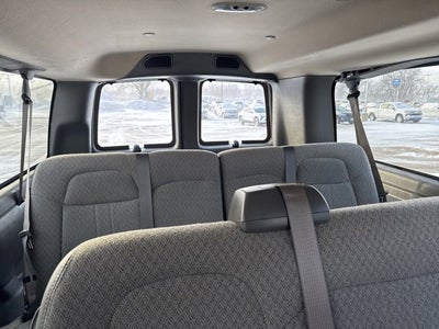 2025 Chevrolet Express Passenger 3500 1LT