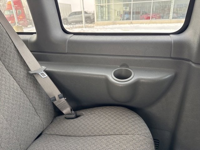 2025 Chevrolet Express Passenger 3500 1LT