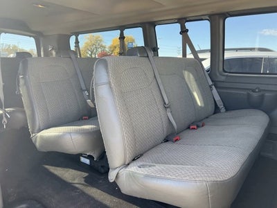 2020 Chevrolet Express Passenger 3500 1LT