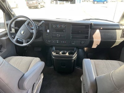 2020 Chevrolet Express Passenger 3500 1LT