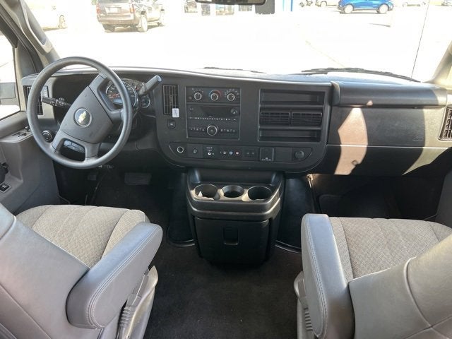 2020 Chevrolet Express Passenger 3500 1LT