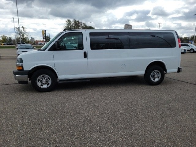 2020 Chevrolet Express Passenger 3500 1LT