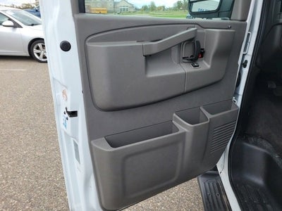 2020 Chevrolet Express Passenger 3500 1LT