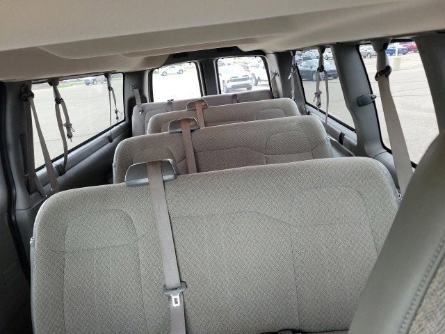 2020 Chevrolet Express Passenger 3500 1LT