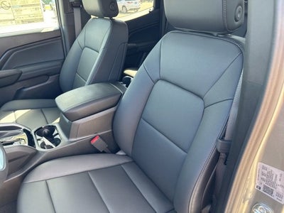 2025 Chevrolet Colorado WT/LT