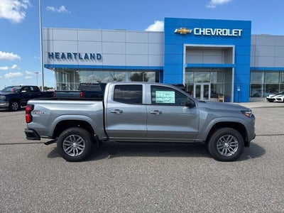 2025 Chevrolet Colorado WT/LT