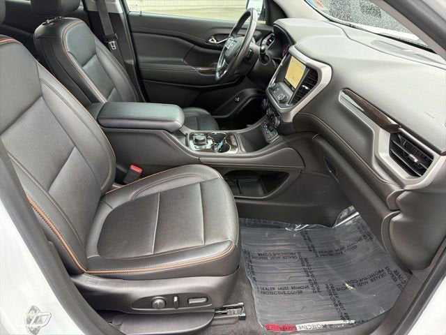 2021 GMC Acadia AT4