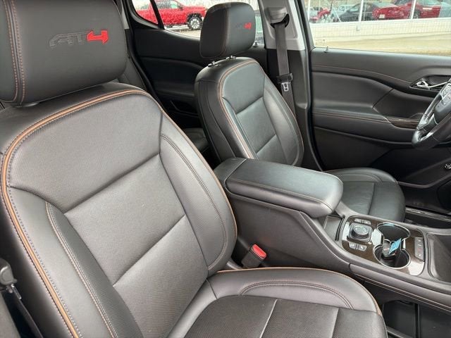 2021 GMC Acadia AT4