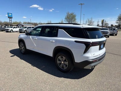 2024 Chevrolet Traverse LT