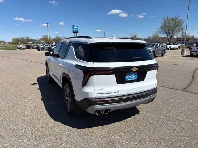 2024 Chevrolet Traverse LT