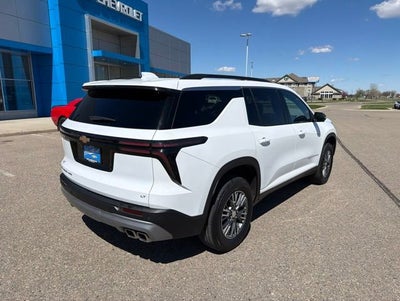 2024 Chevrolet Traverse LT