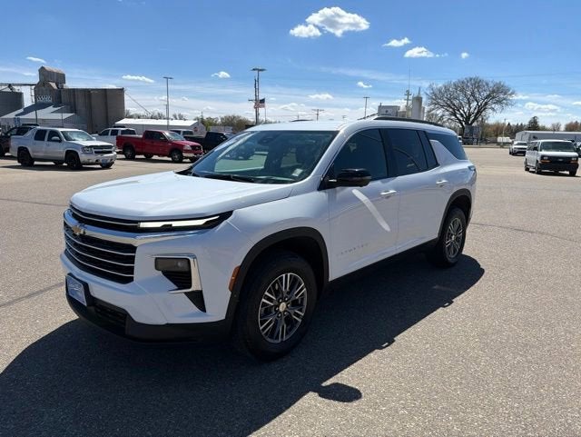 2024 Chevrolet Traverse LT