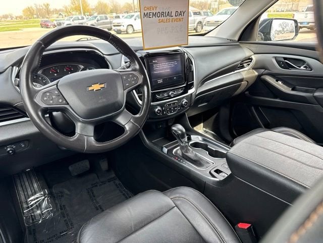 2021 Chevrolet Traverse LT Leather