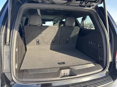 2023 Chevrolet Suburban High Country