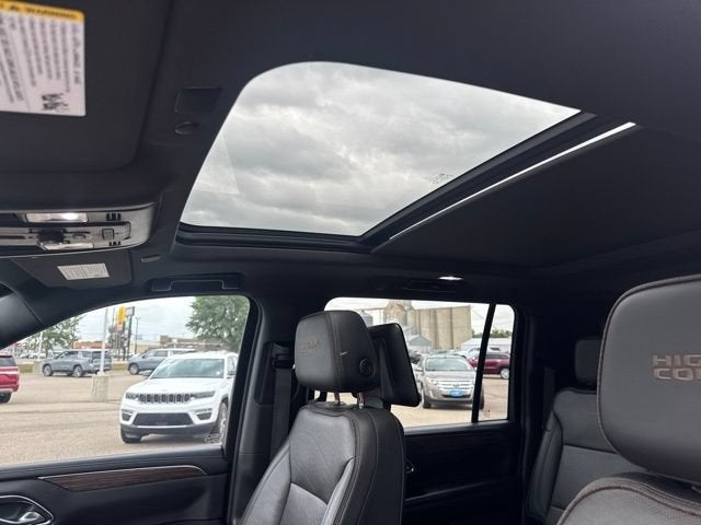 2021 Chevrolet Suburban High Country