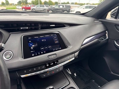 2023 Cadillac XT4 AWD Luxury