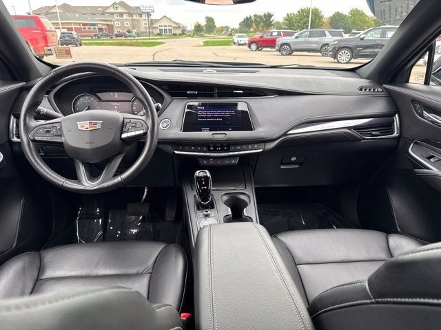 2023 Cadillac XT4 AWD Luxury