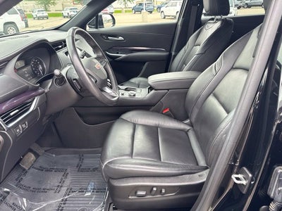 2023 Cadillac XT4 AWD Luxury
