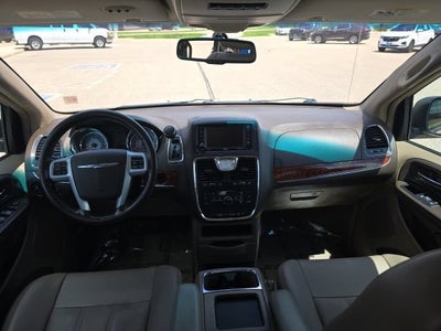 2014 Chrysler Town & Country Touring