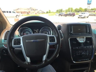 2014 Chrysler Town & Country Touring
