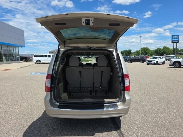 2014 Chrysler Town & Country Touring
