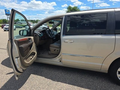2014 Chrysler Town & Country Touring